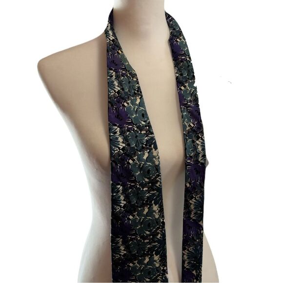 Set of 3 Vintage Ties | Blair, Damon, Oscar de la Renta | Silk | Floral & Ornate - Picture 9 of 11